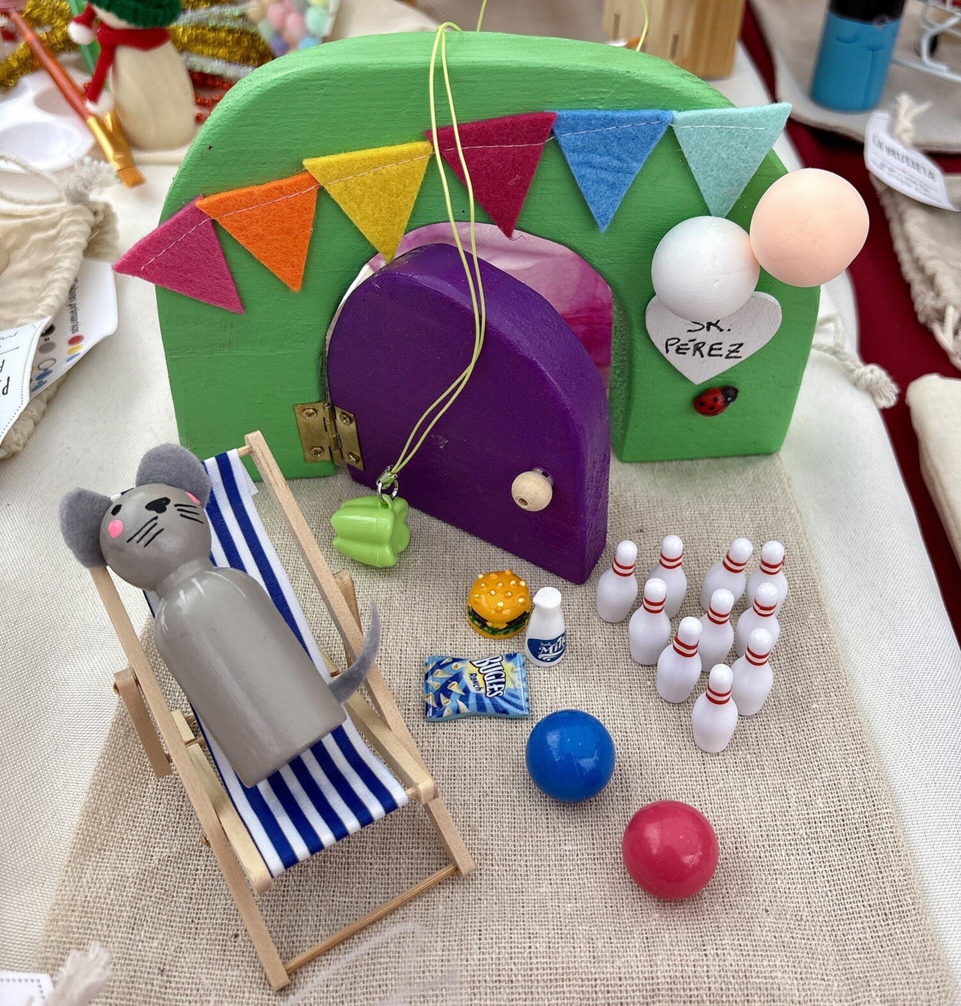 Puerta mágica del Ratoncito Pérez con juego bolos - 1