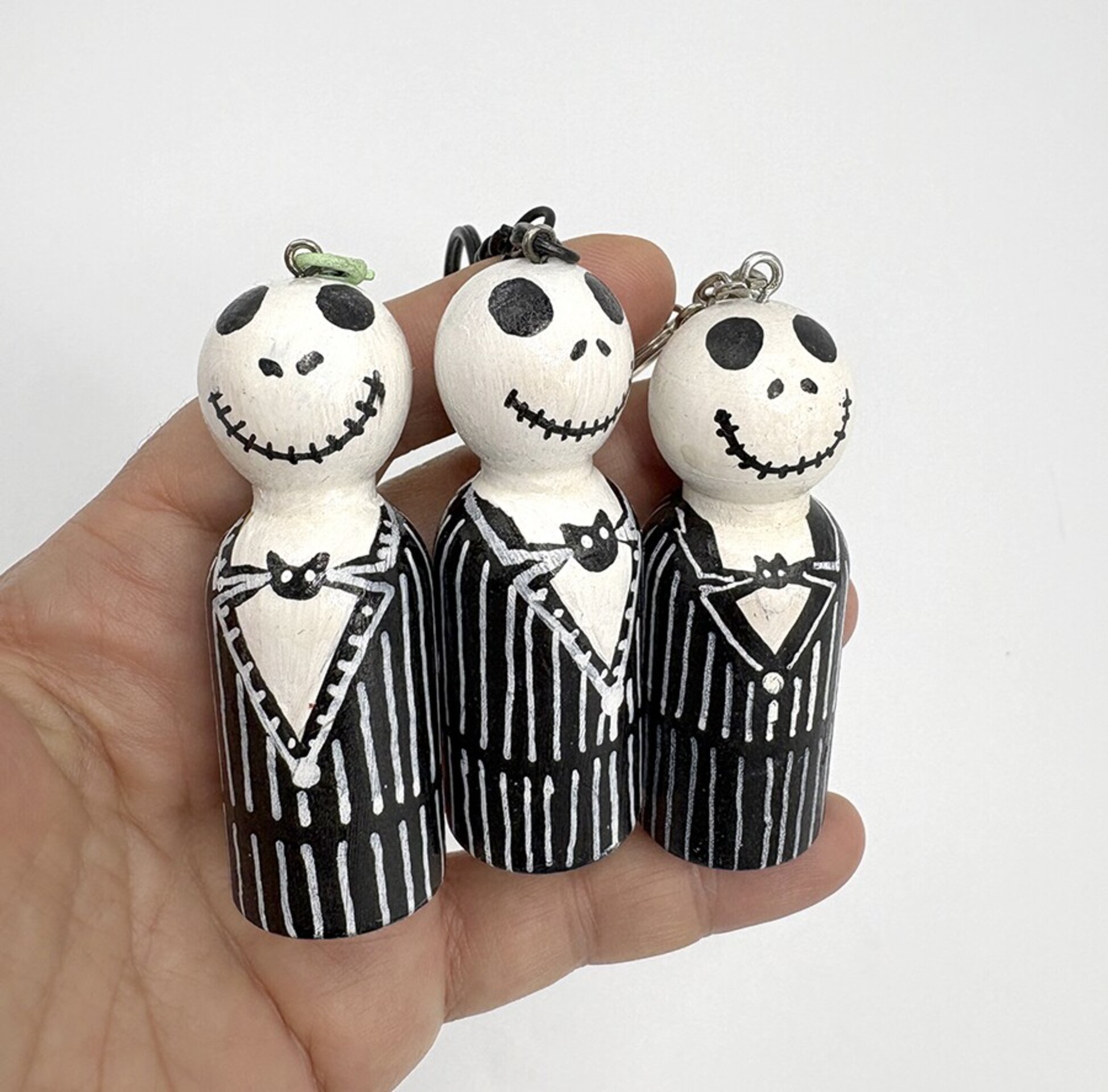 Llavero de Jack Skellington pintado a mano en madera - 2