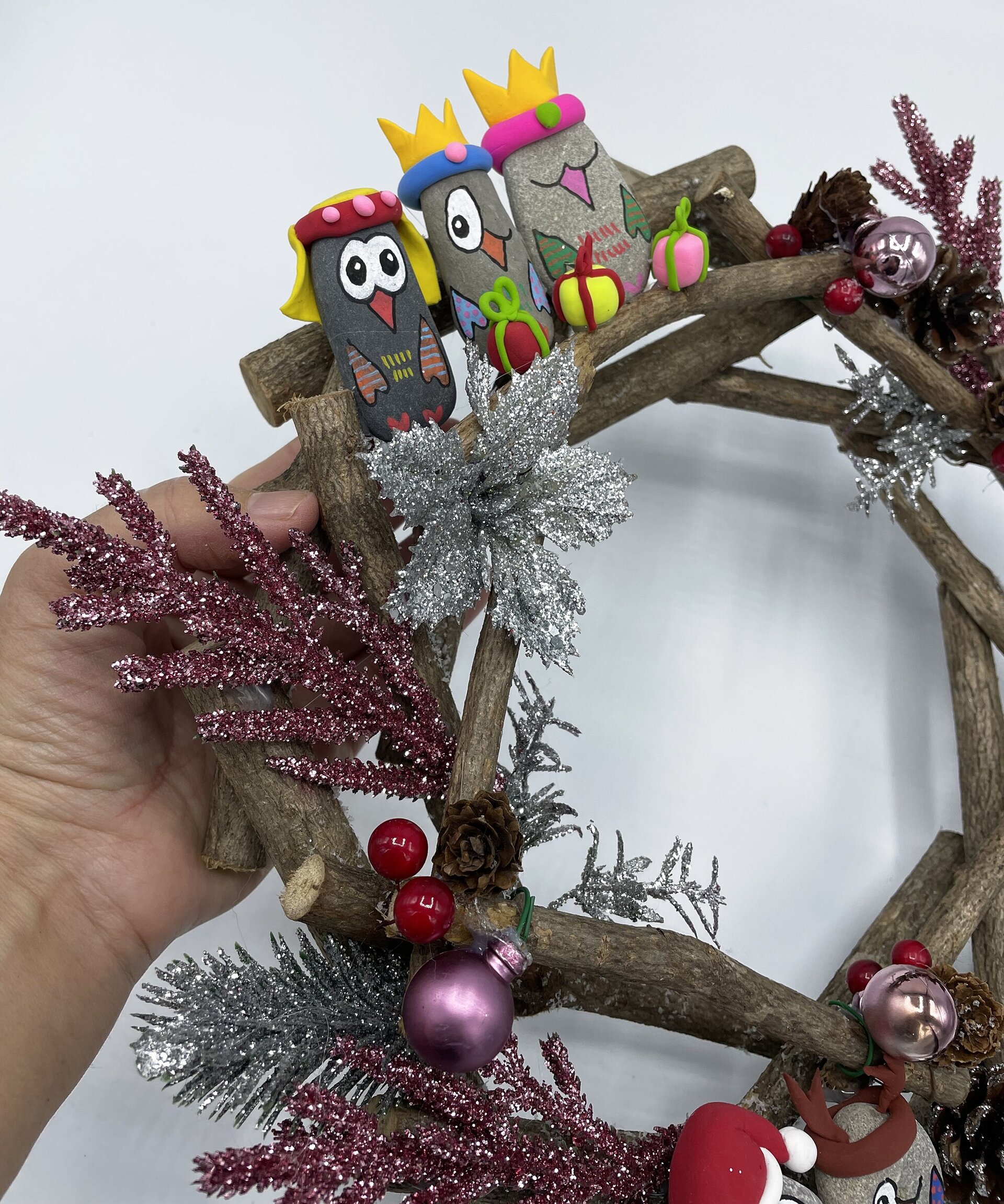 Corona Navideña Artesanal rosa - Adornos Naturales de Navidad - 6
