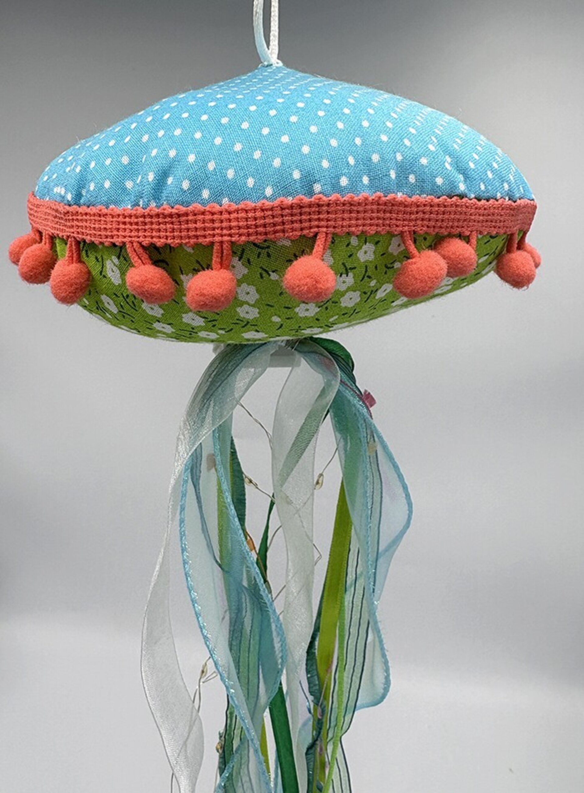 Medusas decorativas con luz LED hechas a mano – Punto de luz infantil - 4