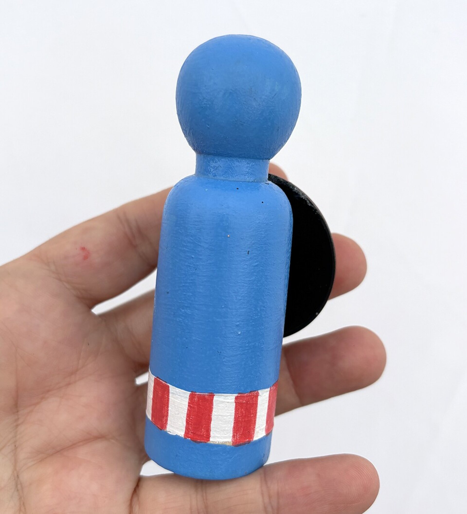 Figura Capitan América pintado a mano en madera - 2