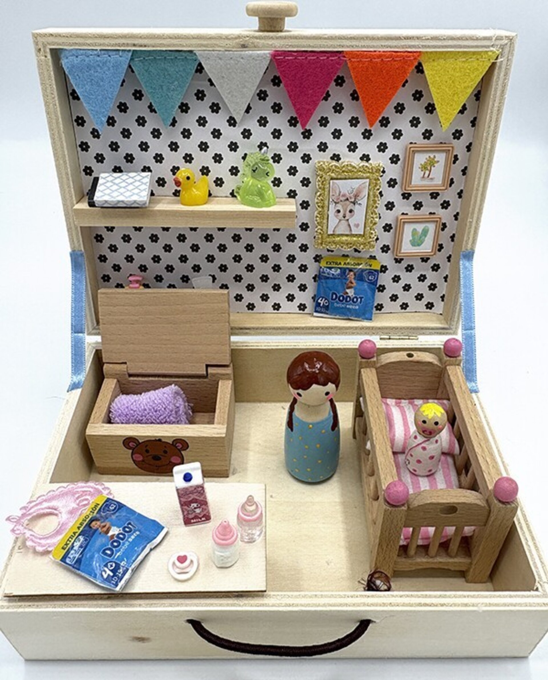 Mini Mundo en Cajita habitación de bebé - juguete hecho a mano - 1