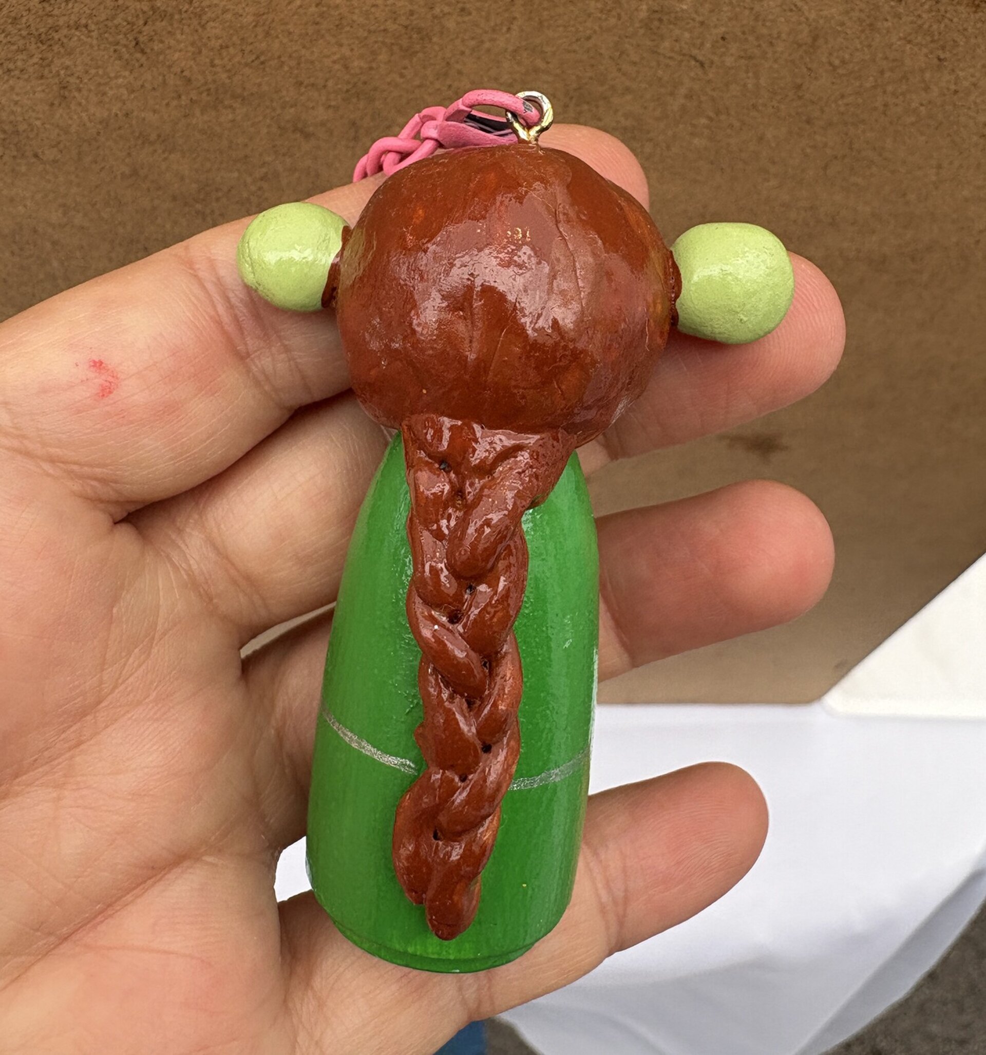 Llavero de Shrek y Fiona pintado a mano en madera - 3