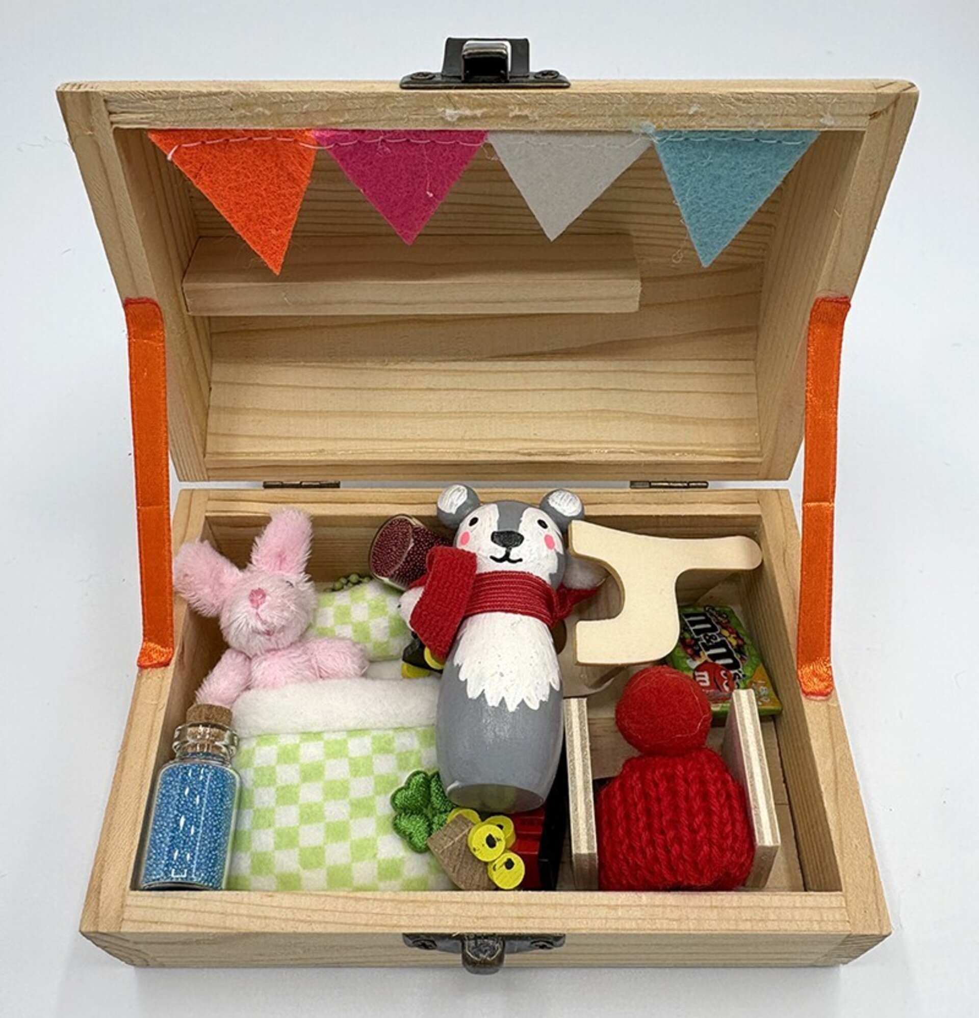 Cajita madera osito polar con miniaturas - Adopta una mascota - 10