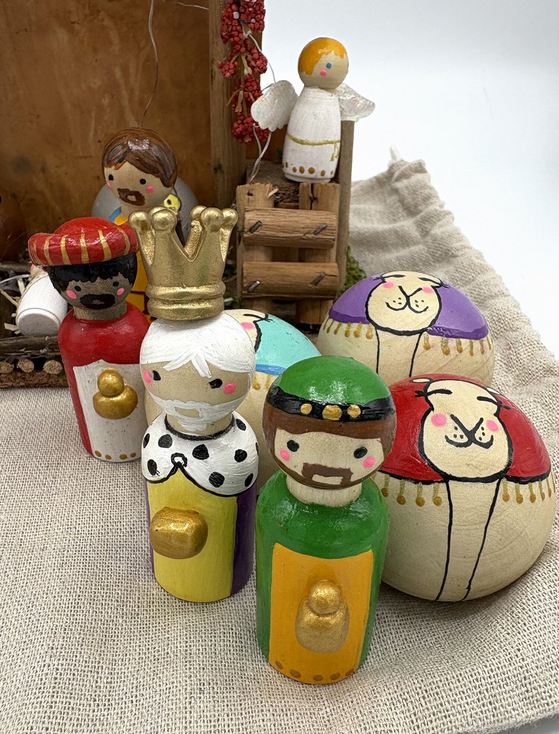 Pesebre de madera artesanal - 4