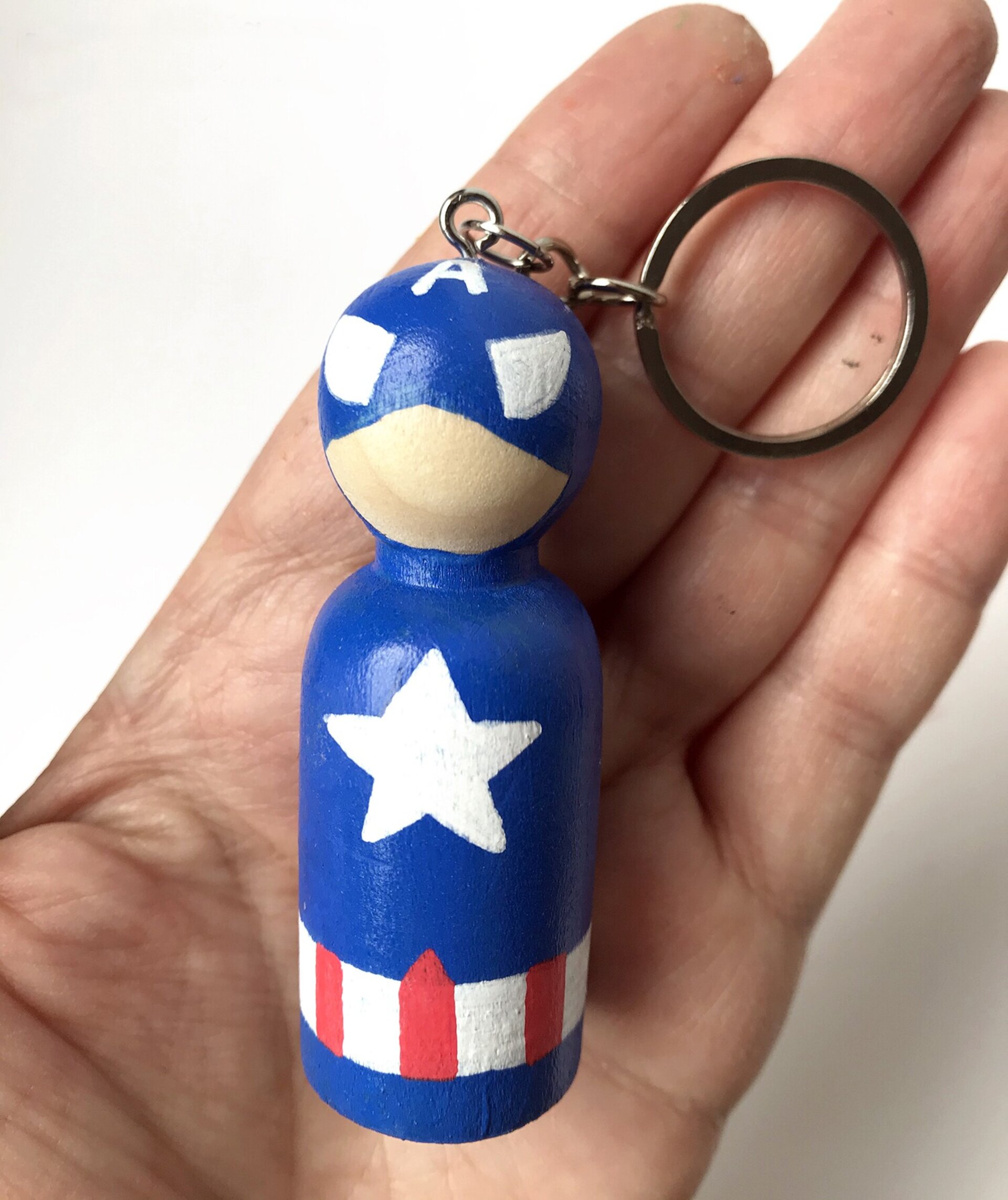 Llaveros de Super héroes pintados a mano en madera - 5