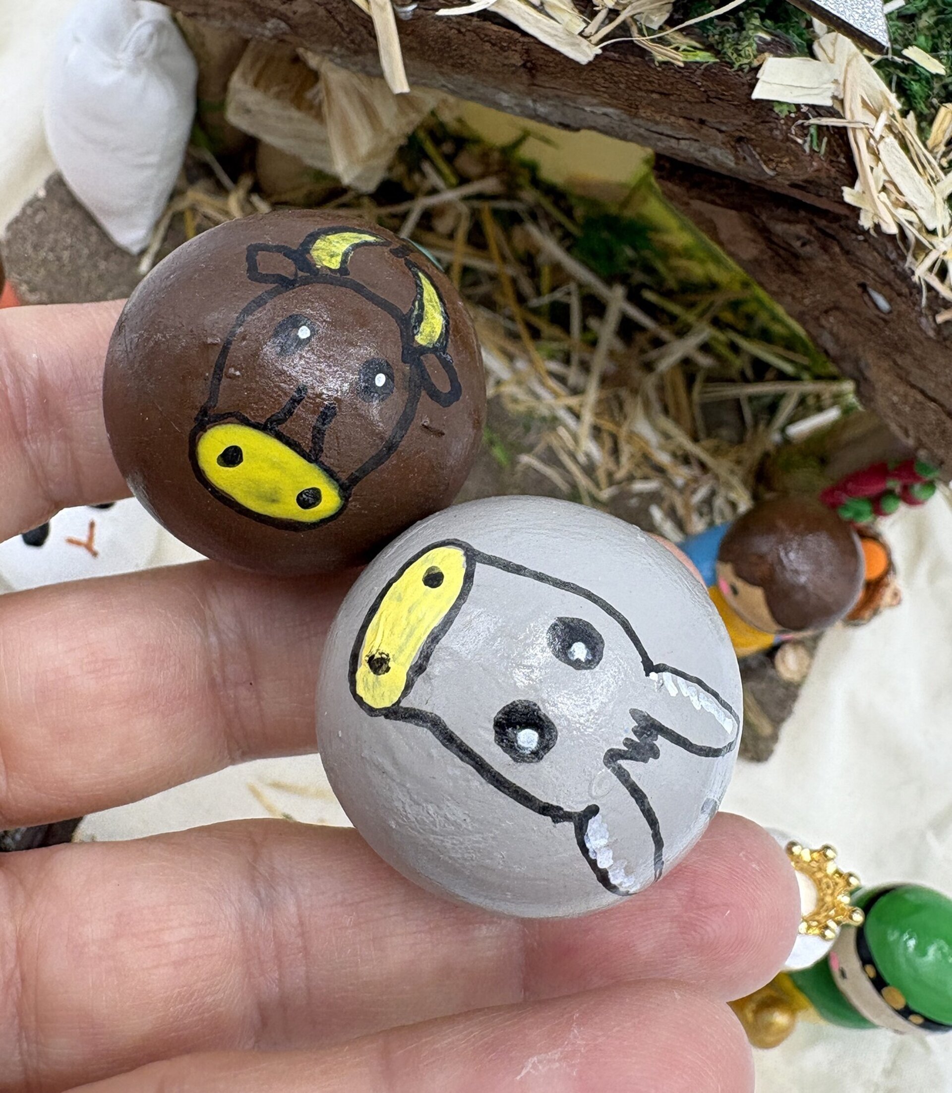 Pesebre de madera artesanal figuras pequeñas - 9