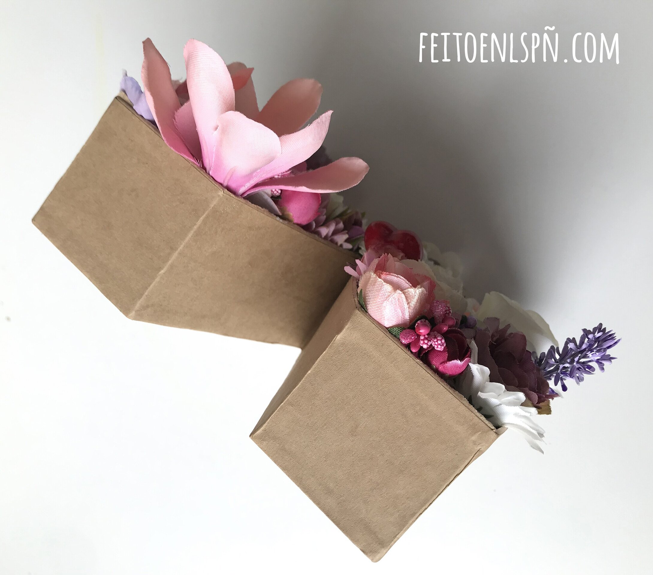 Decoración con letra M de flores - 9