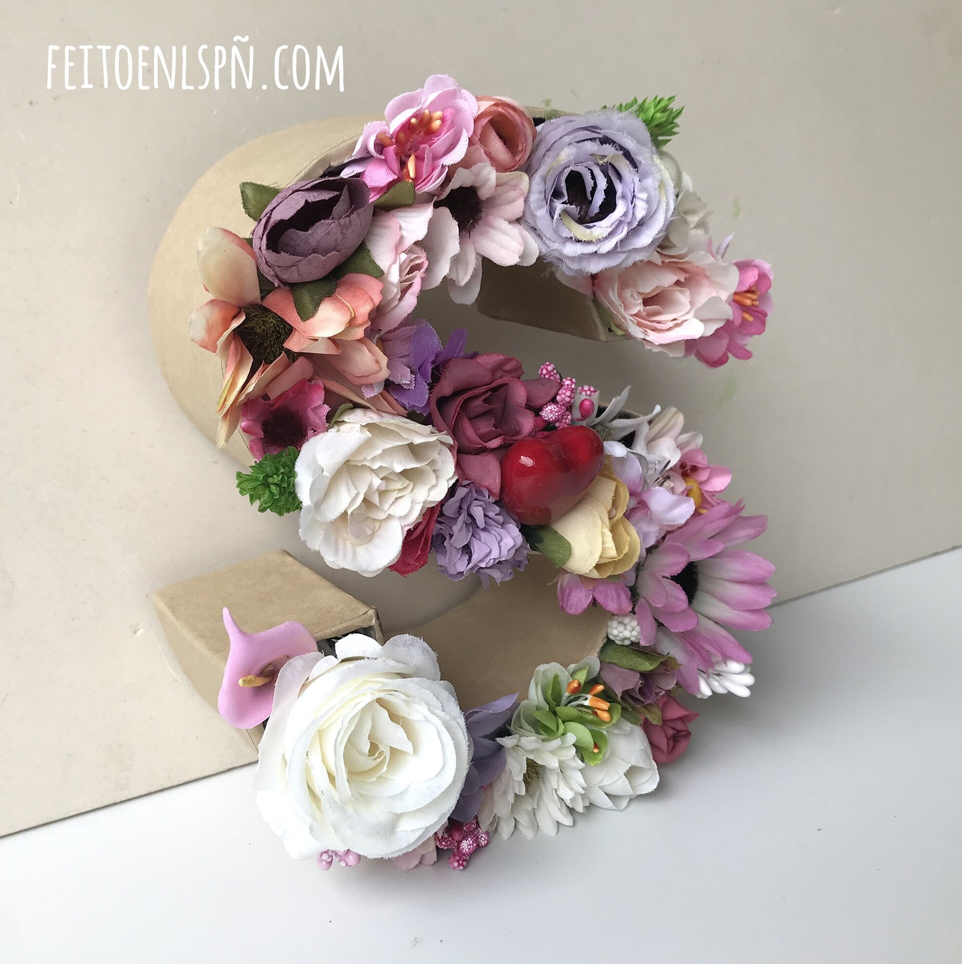 Decoración con letra S de flores - 2