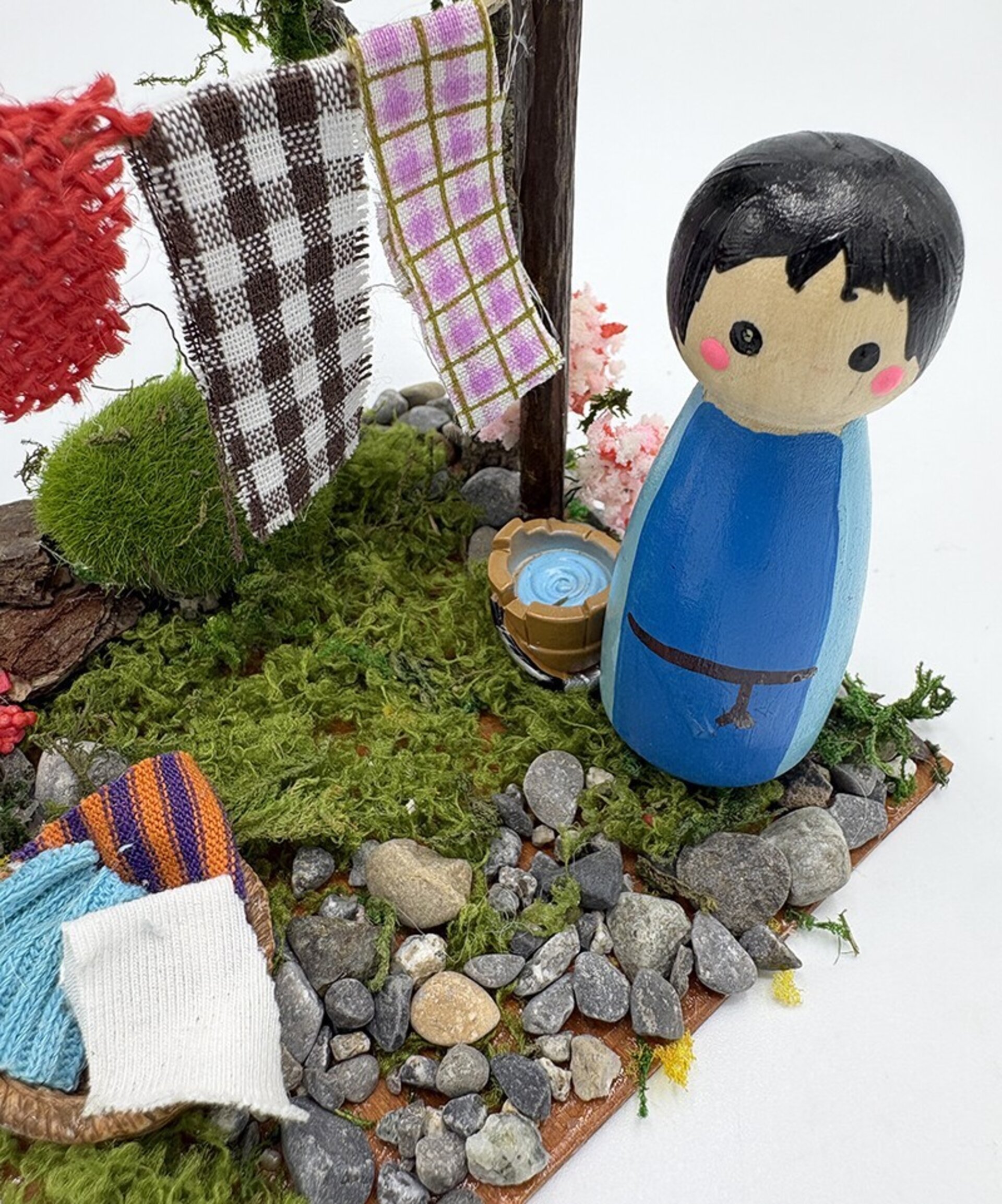 Tendedero miniatura con personaje de 6,5cm - complementos pesebre - 3