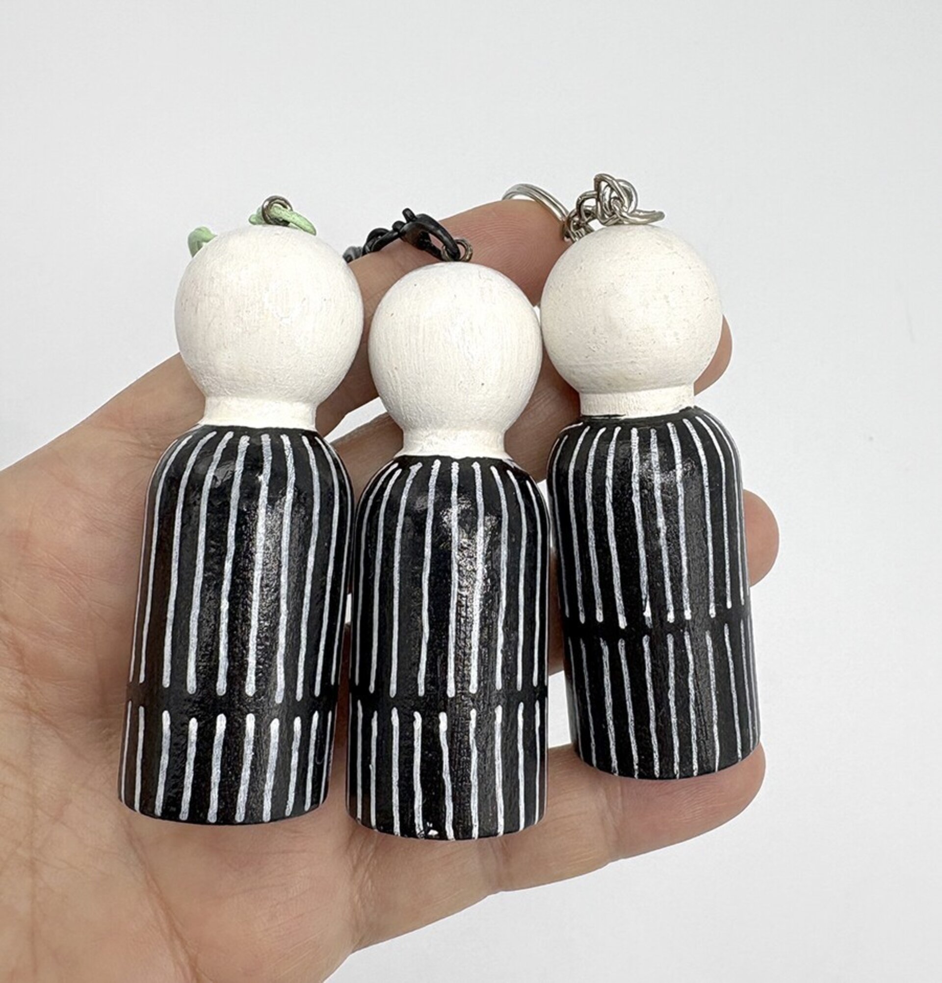 Llavero de Jack Skellington pintado a mano en madera - 3