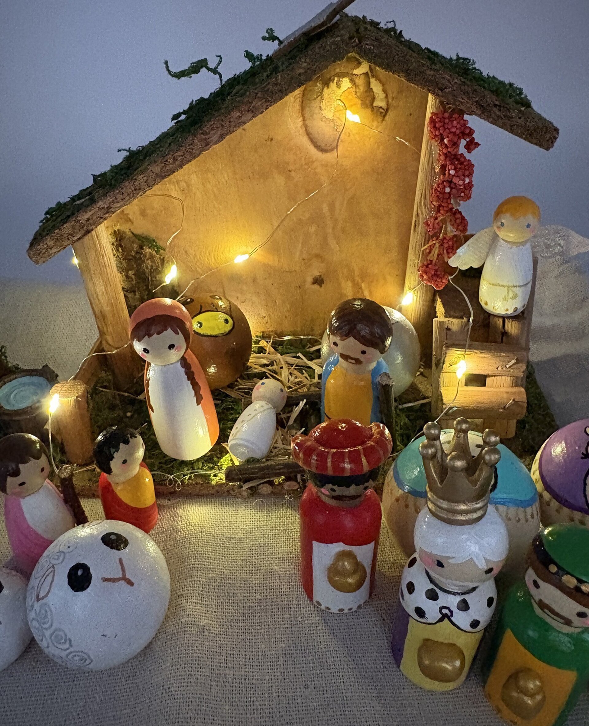 Pesebre de madera artesanal - 5