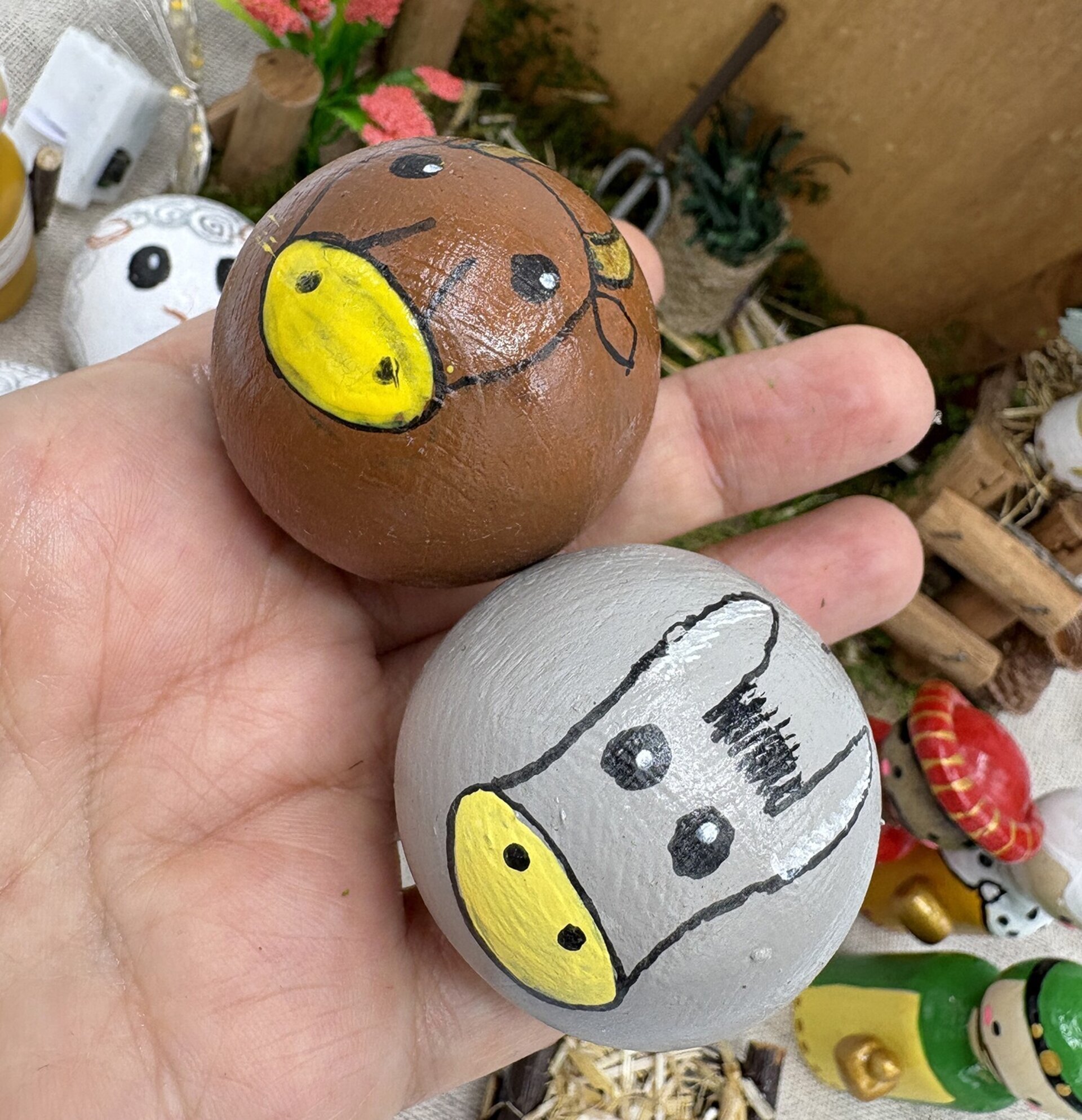 Pesebre de madera hecho a mano - 13