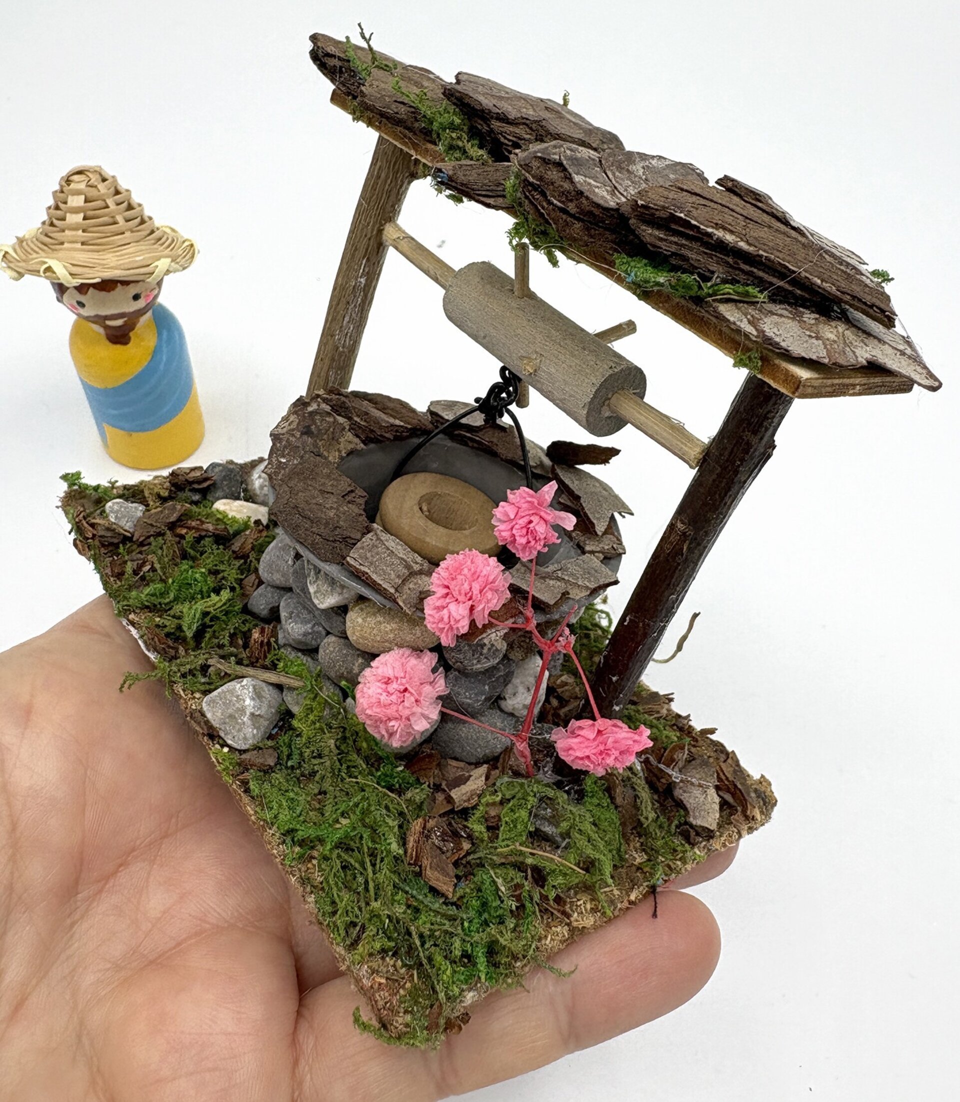 Pozo de piedra artesanal con hombre - complementos pesebre - 6