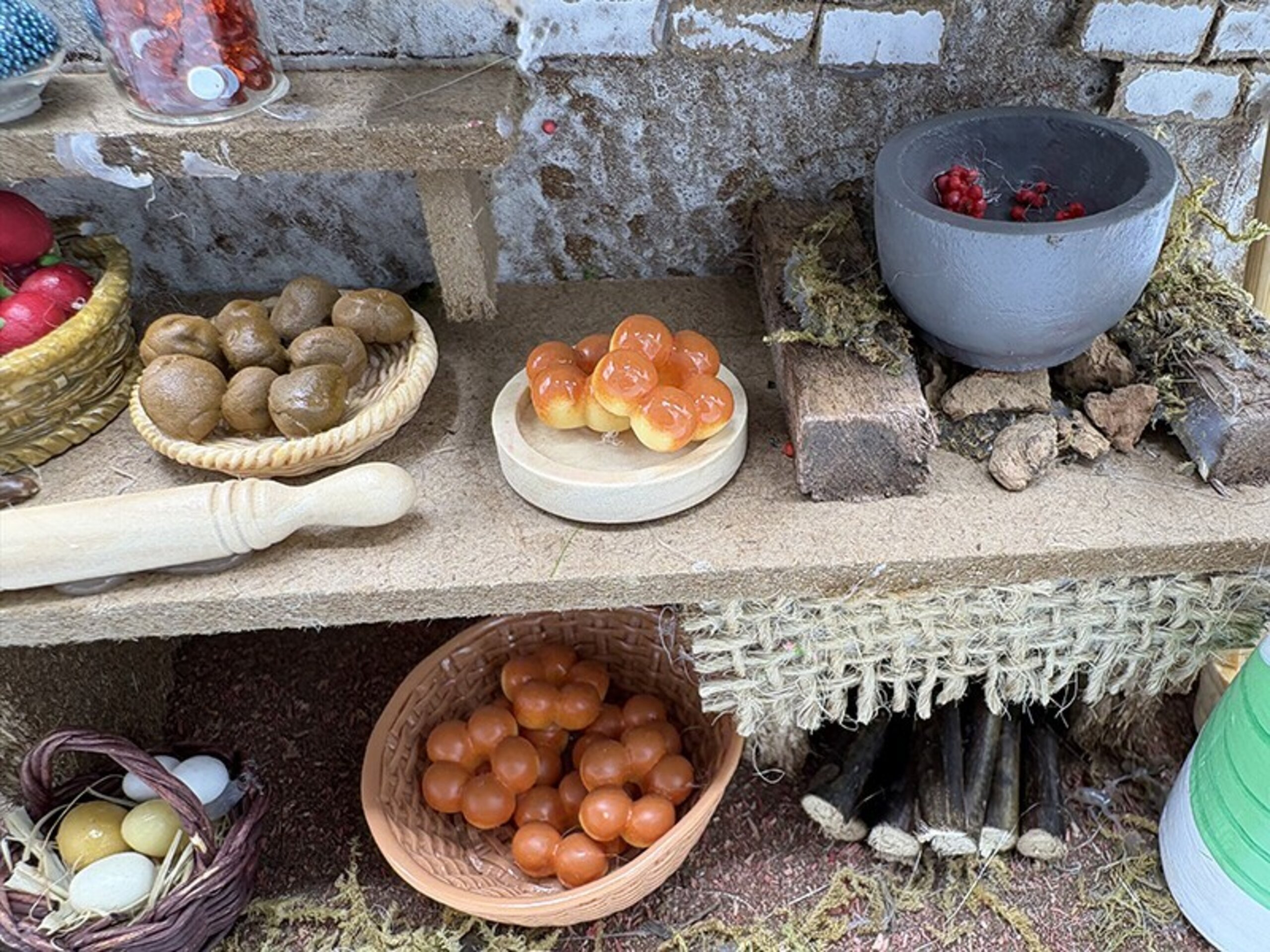 Horno con miniaturas y personaje 9 cm – Complemento artesanal pesebre - 7