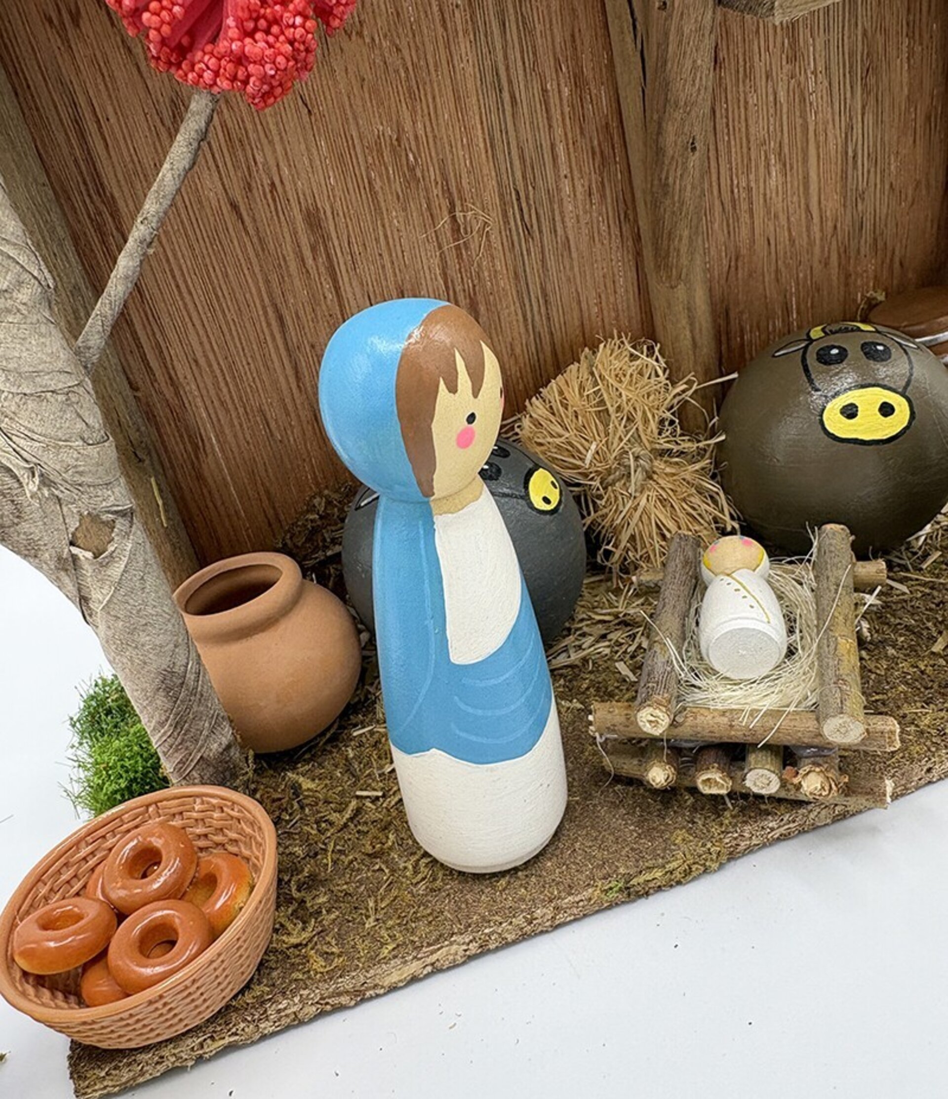 Pesebre artesanal de madera pintado a mano – Figuras de 9 cm - 6