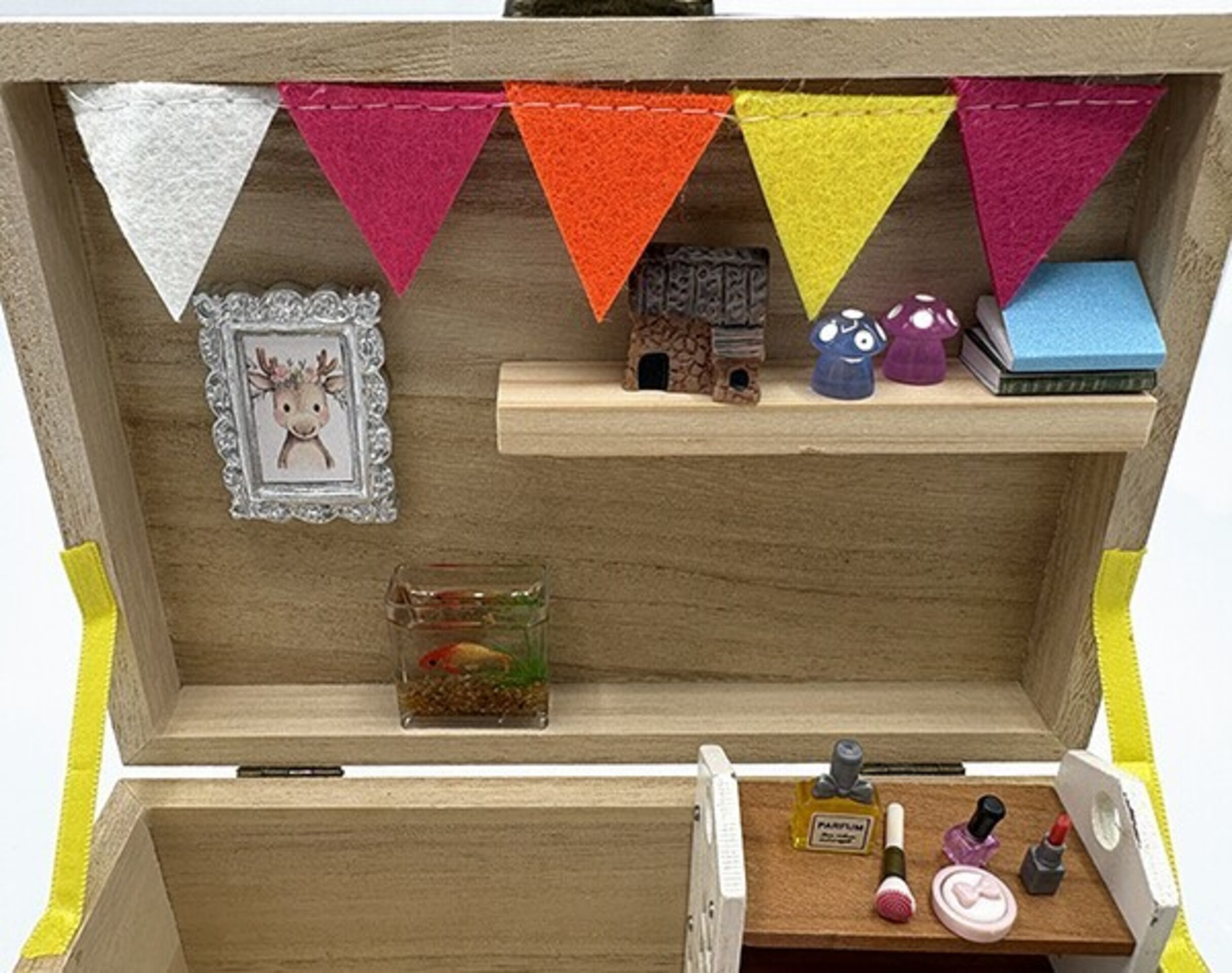 Mini Mundo en Cajita con pingüino con set de maquillaje - 13