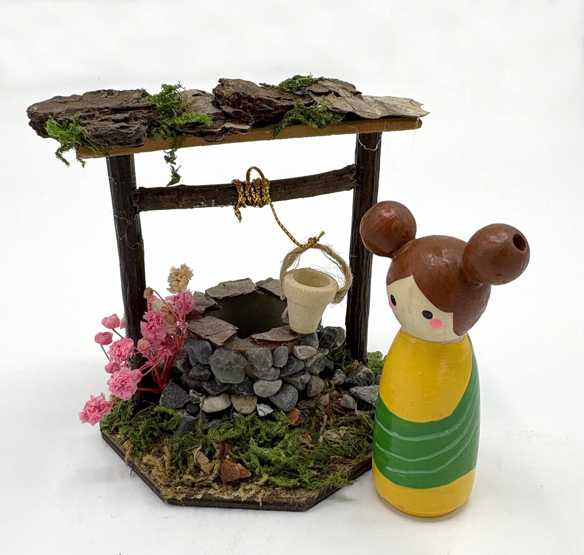 Pozo de piedra artesanal con mujer - complementos pesebre - 2