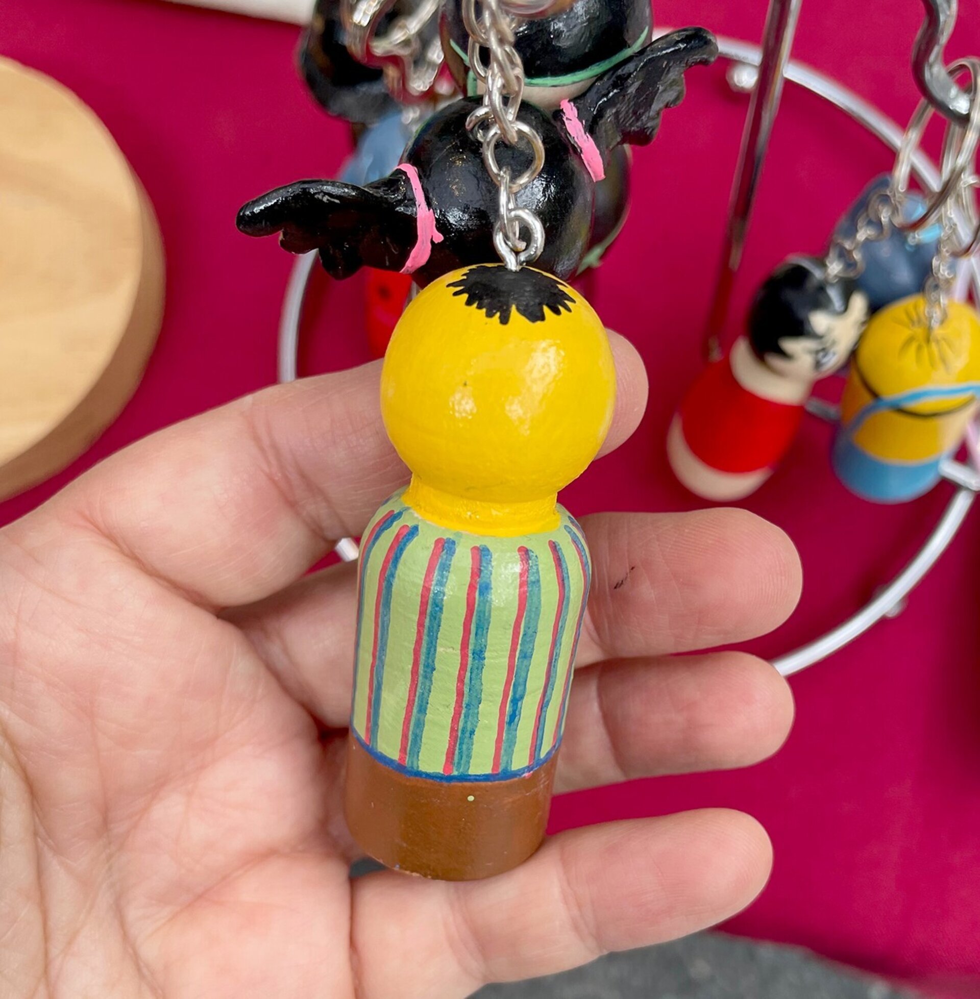 Llavero de Epi y Blas pintado a mano en madera - 4