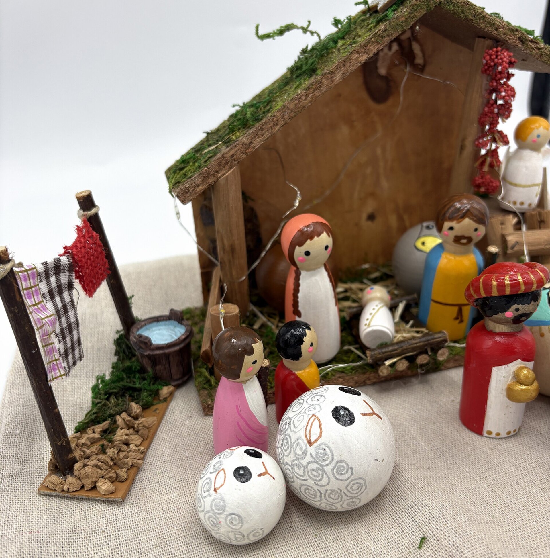 Pesebre de madera artesanal - 3