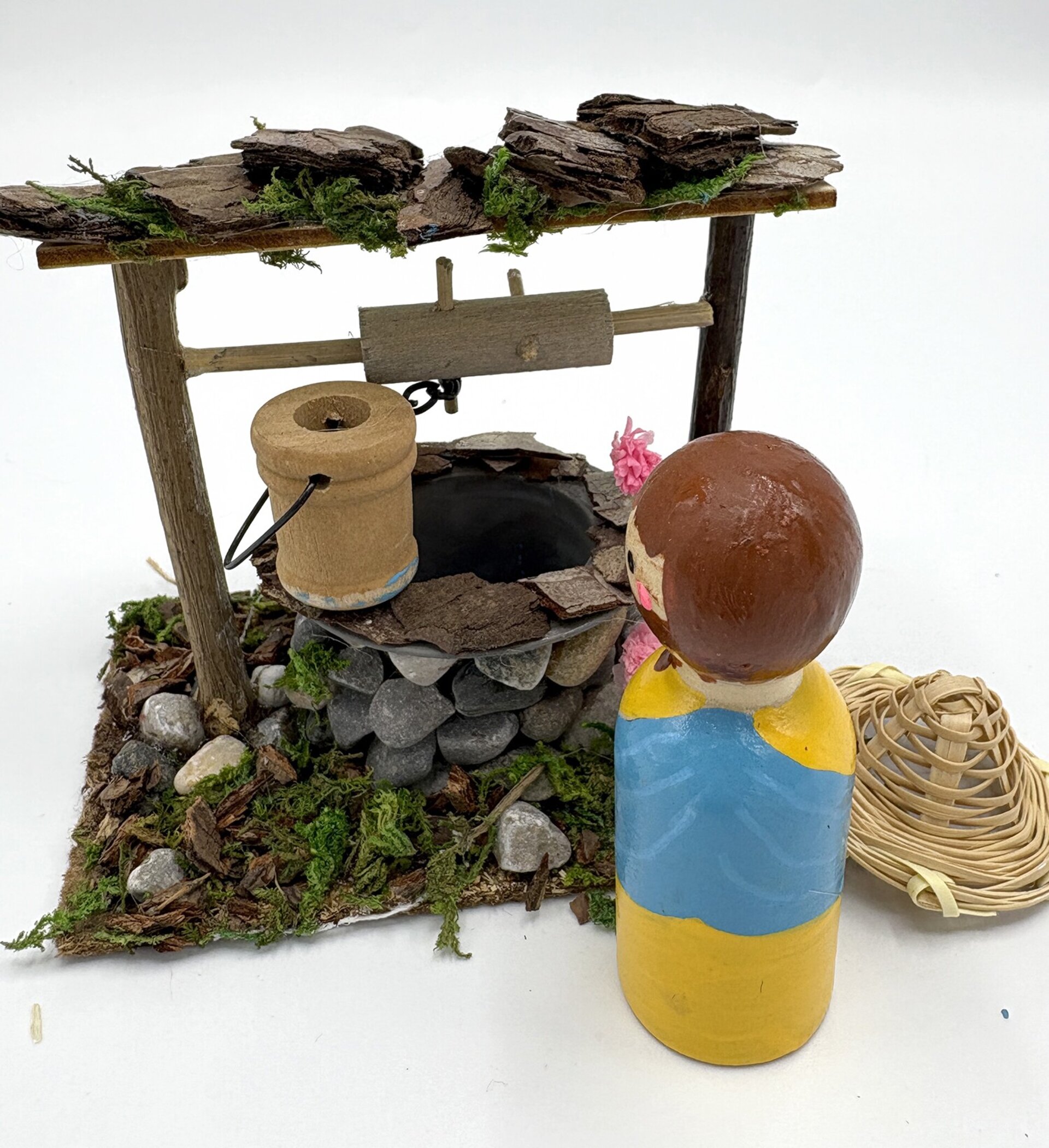 Pozo de piedra artesanal con hombre - complementos pesebre - 4