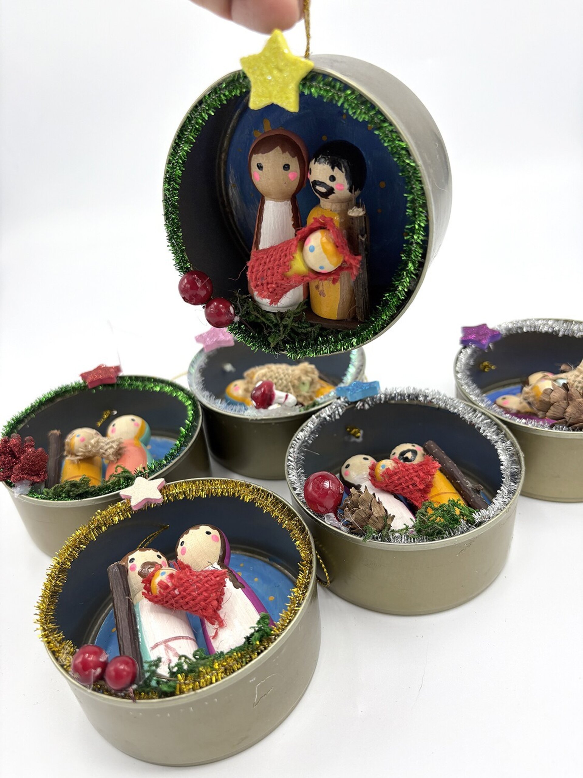Mini Pesebres en lata para colgar - 3
