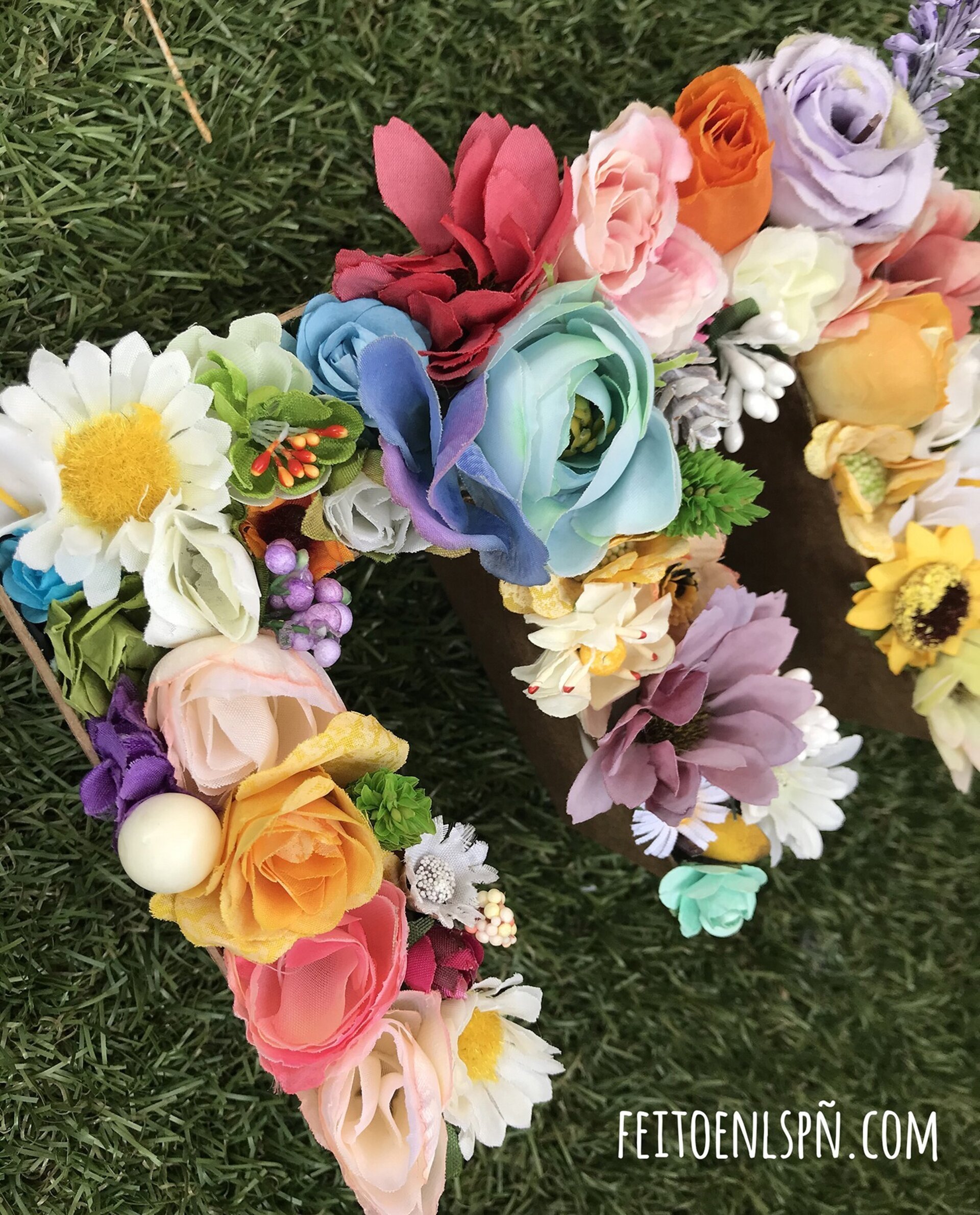 Decoración con letra E de flores - 6