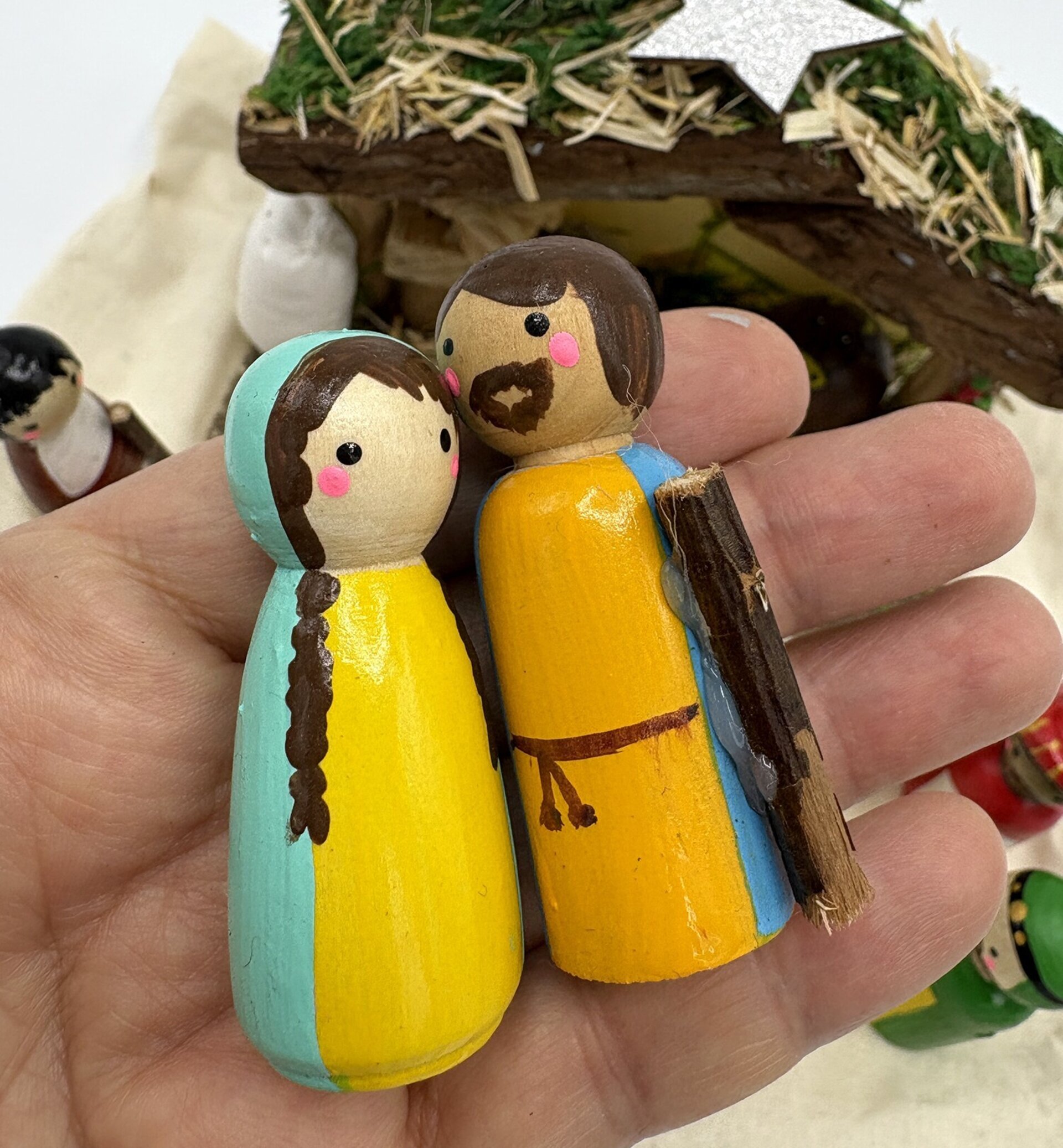 Pesebre de madera artesanal figuras pequeñas - 5