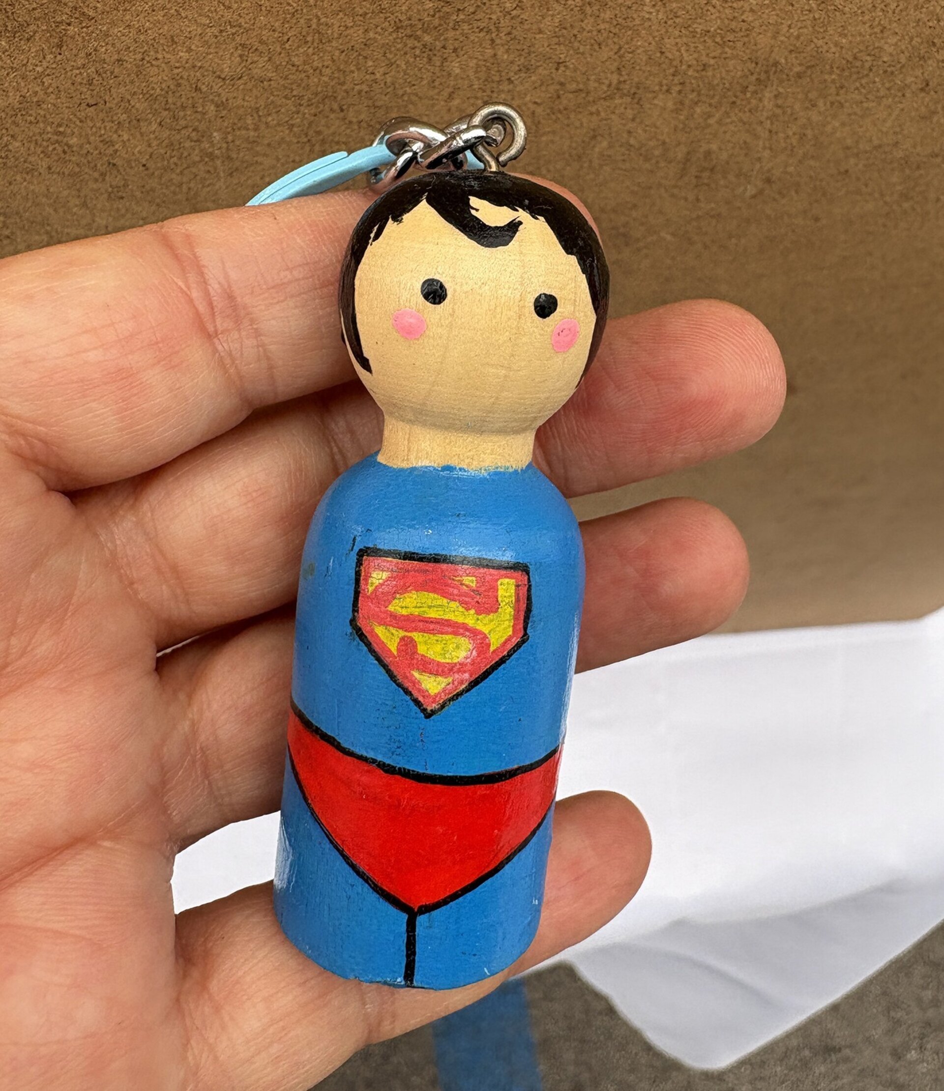 Llaveros de Super héroes pintados a mano en madera - 2