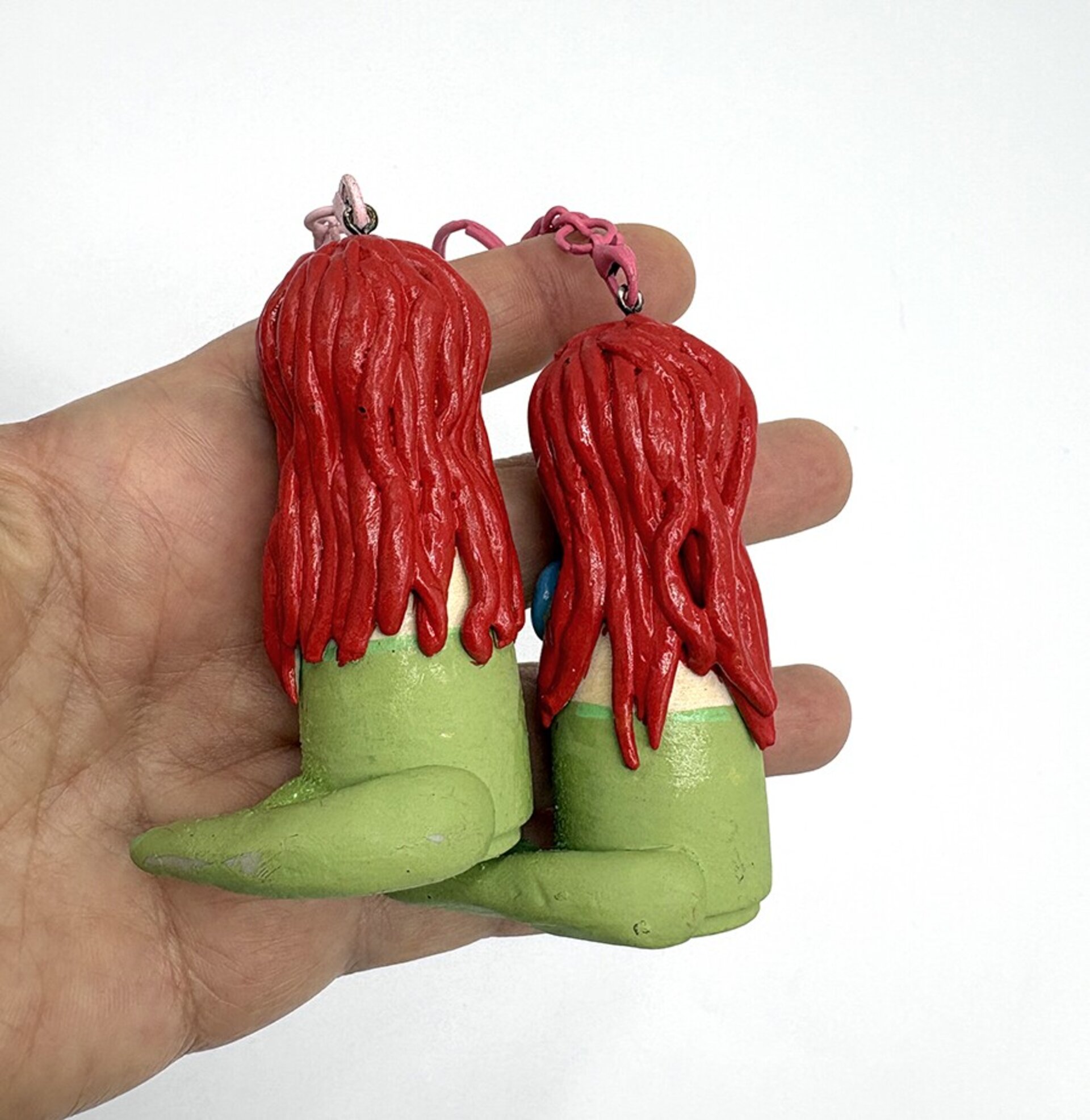 Llavero de La Sirenita pintado a mano en madera - 3