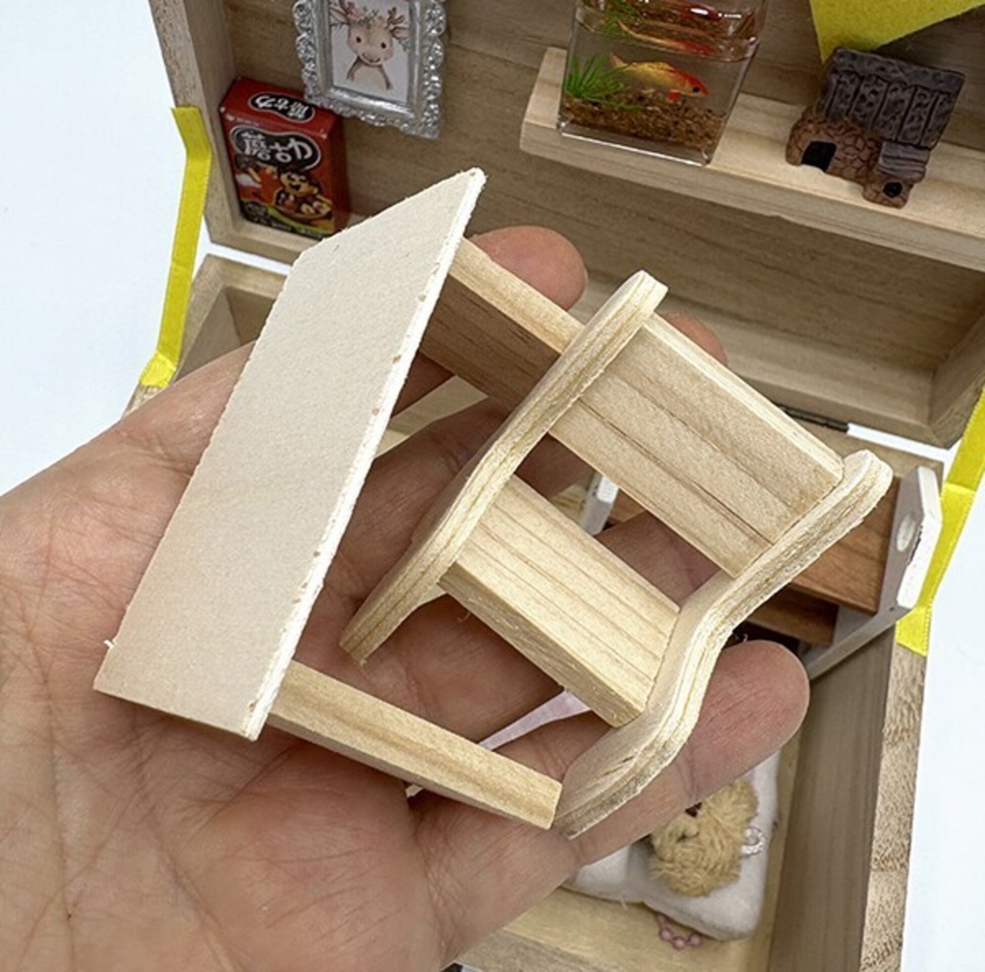 Mini Mundo en Cajita con pingüino con set de maquillaje - 14