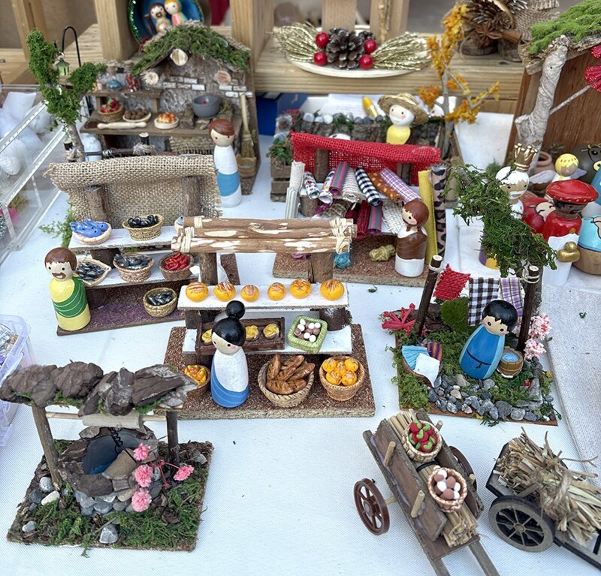 Tienda de telas en miniatura para pesebre - Complementos Belén - 9