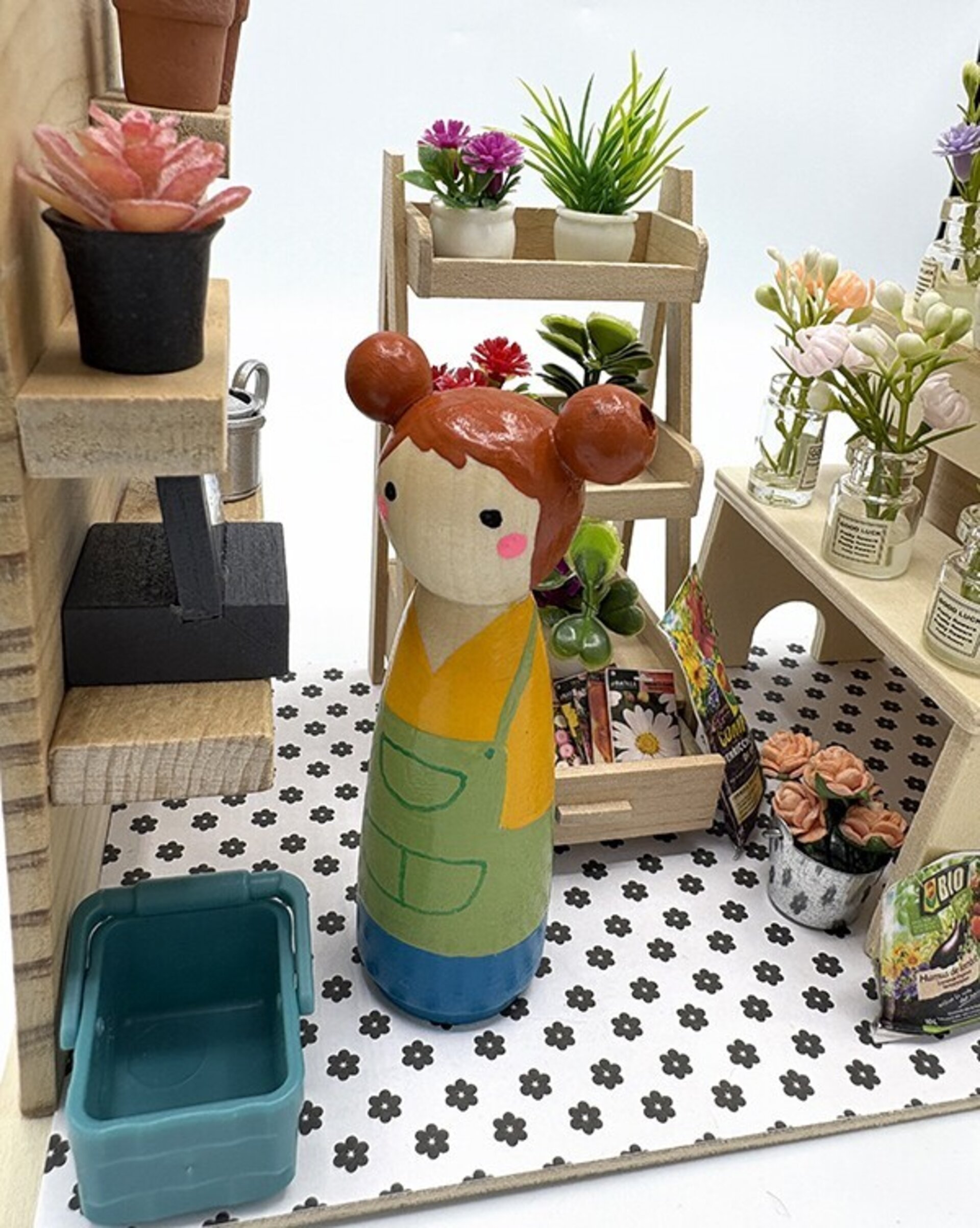 Mini Mundo Floristería de Madera | Tienda en Miniatura para Niños - 3