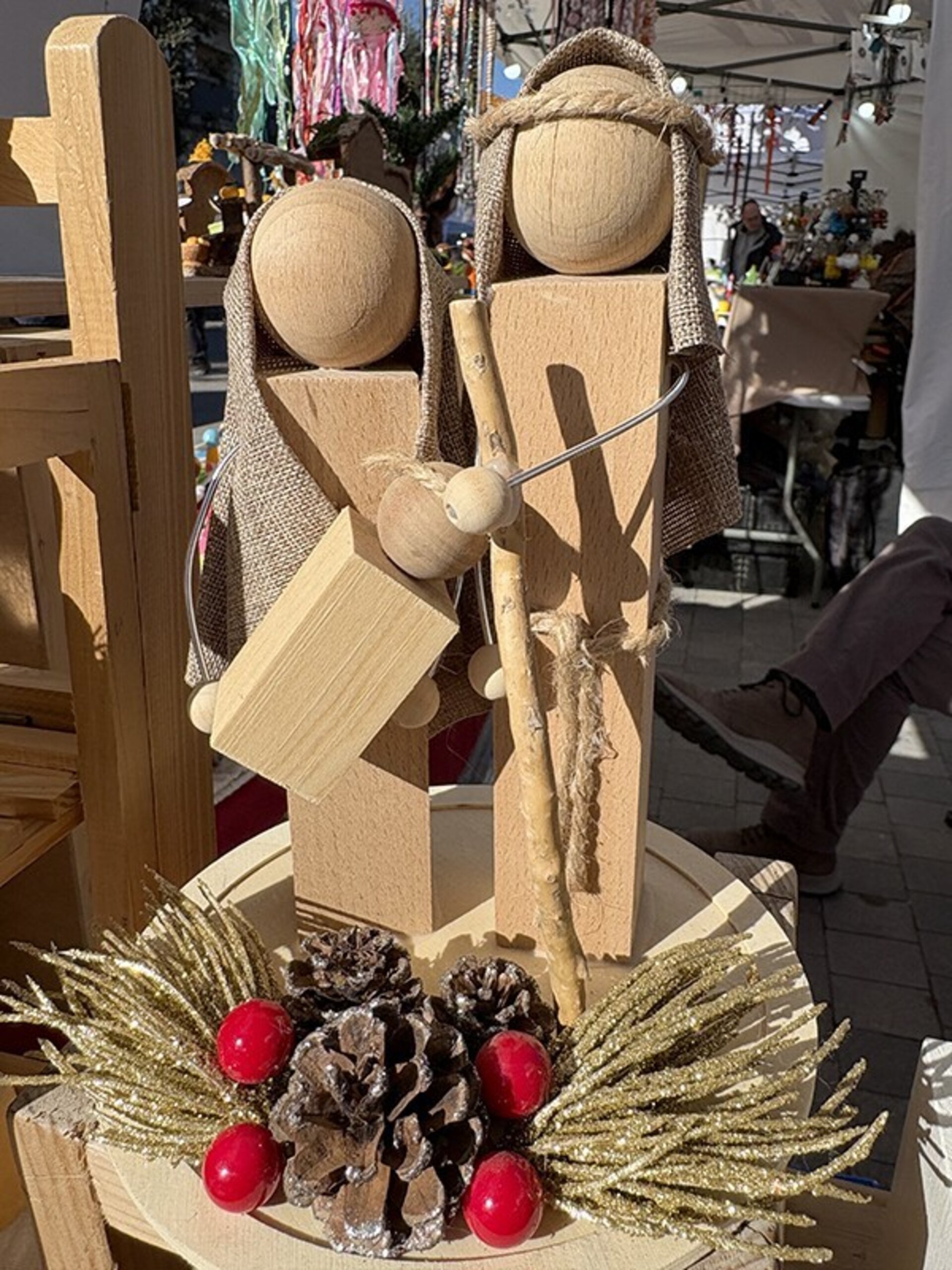 Sagrada Familia Navideña en Rodaja de Madera - 5