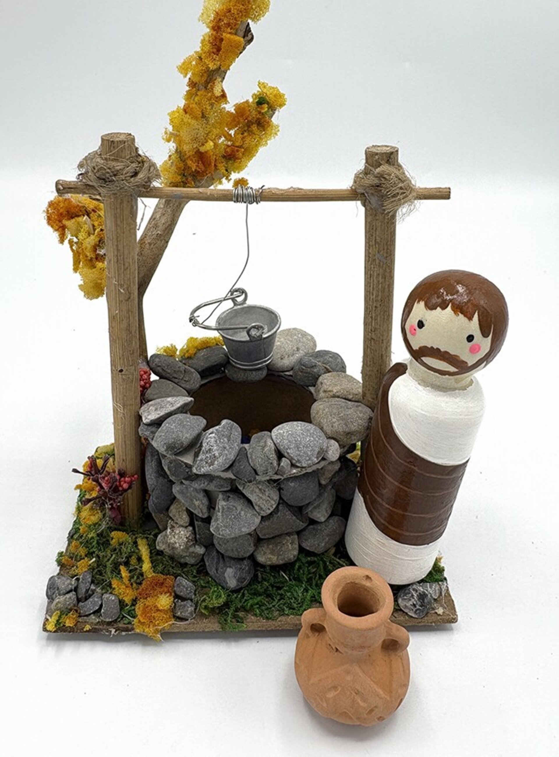 Pozo de piedra artesanal GRANDE con personaje de 9cm - complementos pesebre - 3
