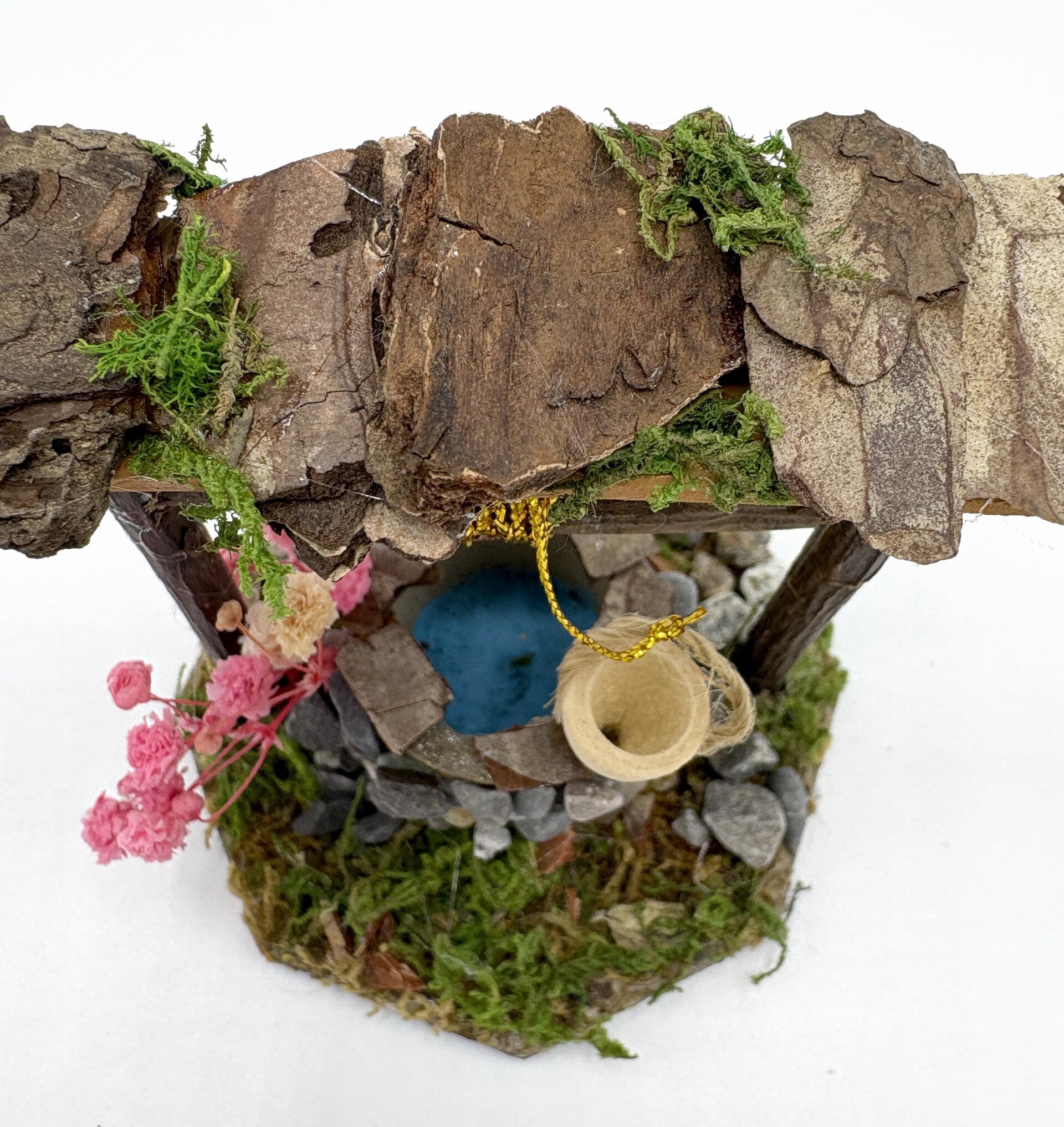 Pozo de piedra artesanal con mujer - complementos pesebre - 6