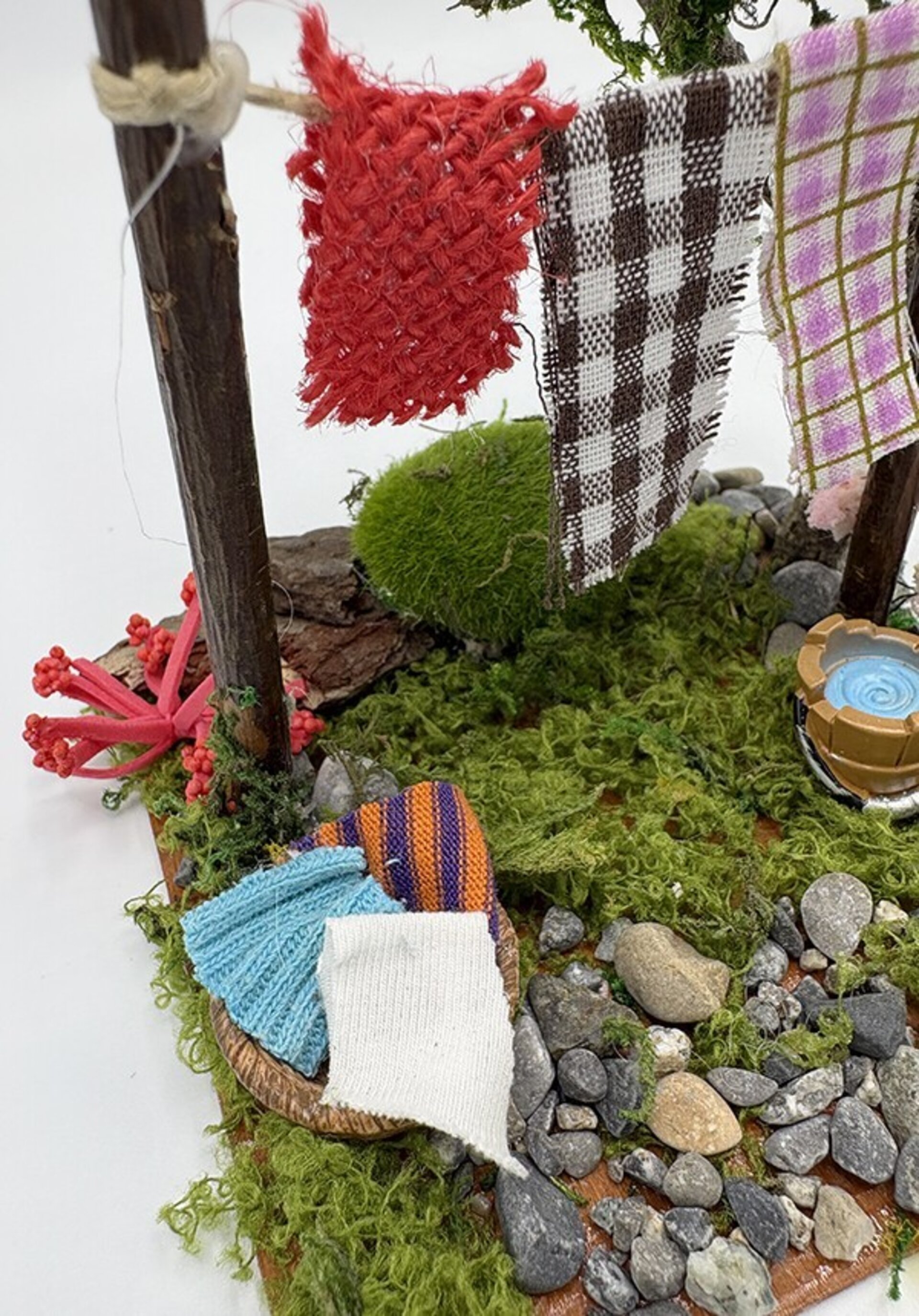 Tendedero miniatura con personaje de 6,5cm - complementos pesebre - 7